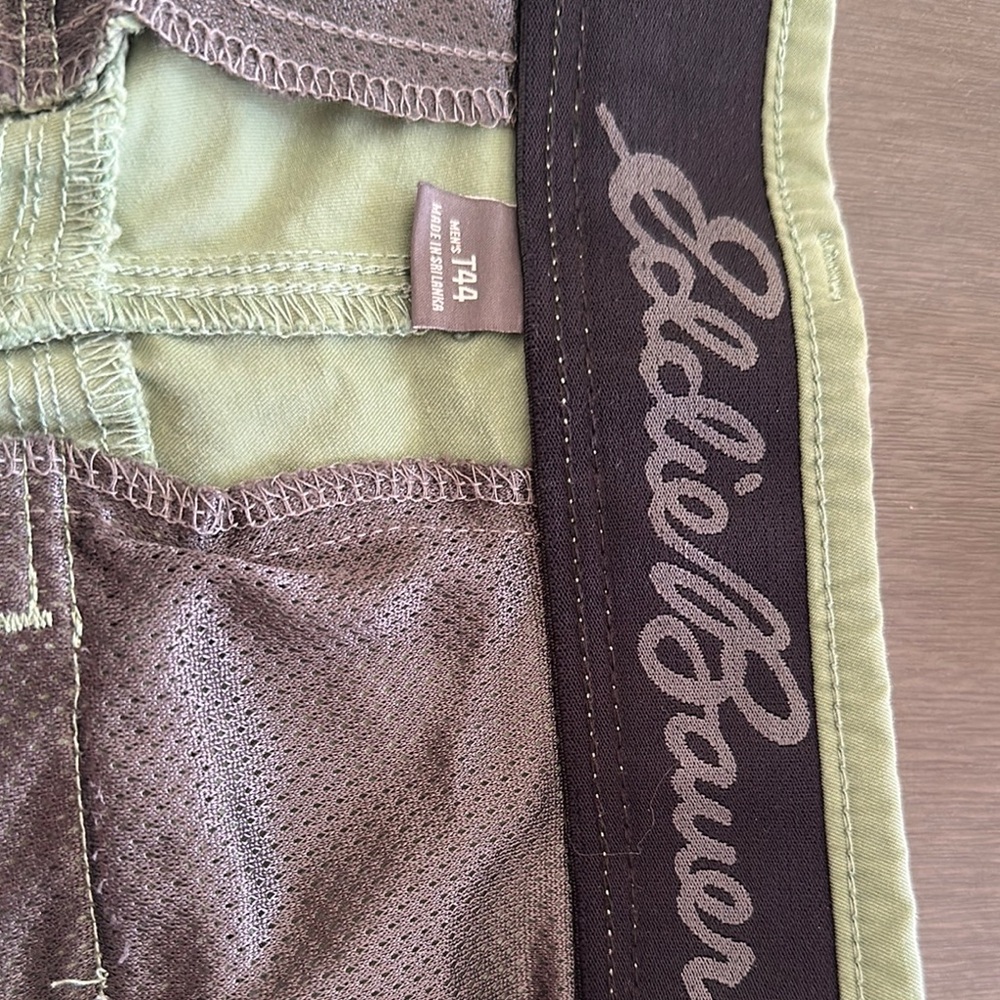 Eddie Bauer Light Green Men's Shorts - Picture 2 of 3